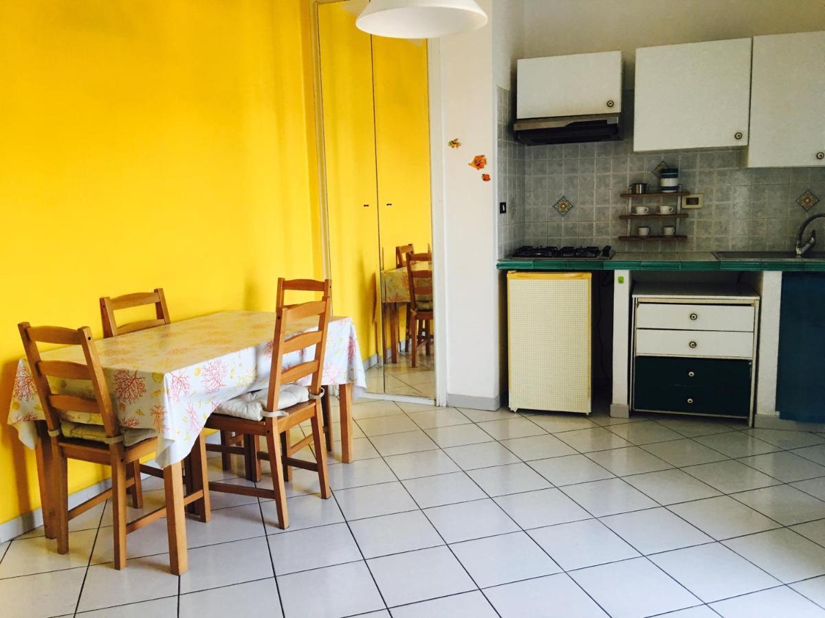 Appartamento Agenzia Isotur GINESTRA Ponza Esterno foto